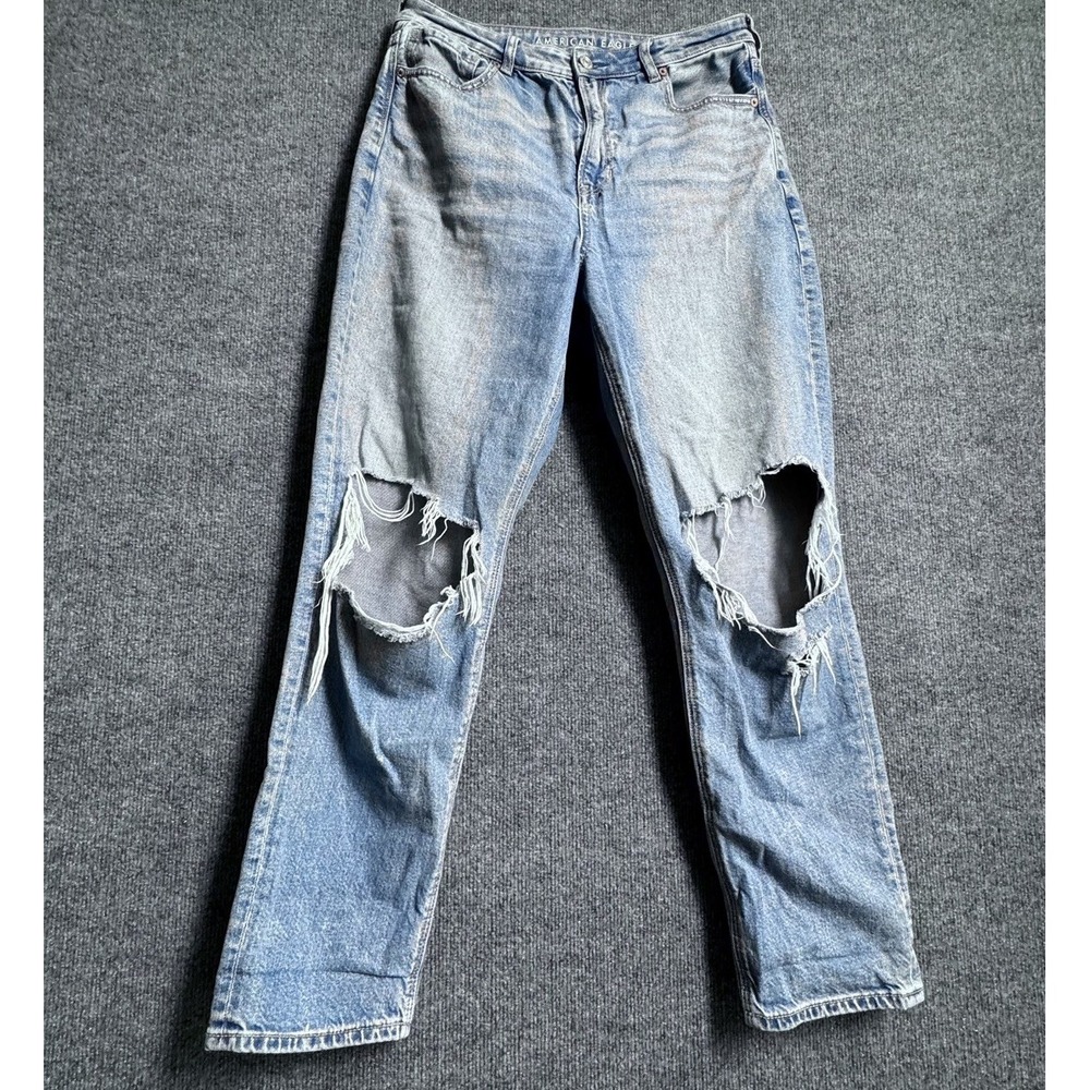 American Eagle Strigid Distressed Mom Jeans Size 10 Light Wash Ripped Y2K Grunge